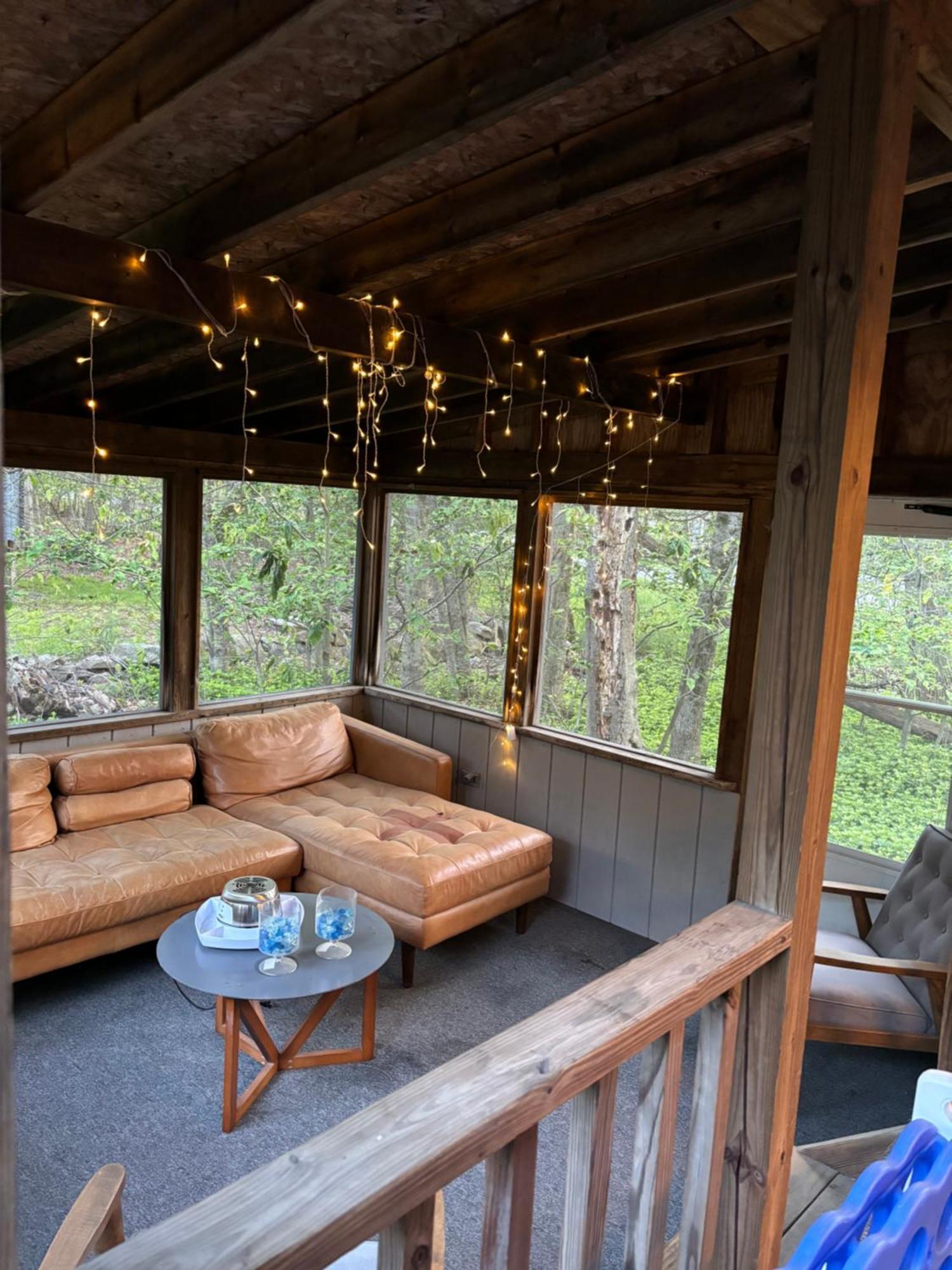 Ambiance - King Bed Cabin, Jetted-Tub & Fireplace Tobyhanna Eksteriør billede