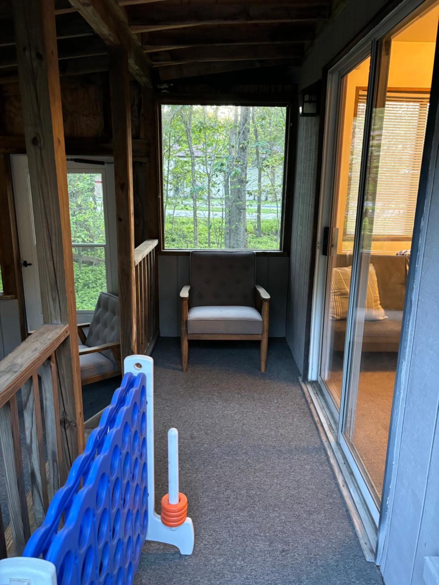 Ambiance - King Bed Cabin, Jetted-Tub & Fireplace Tobyhanna Eksteriør billede